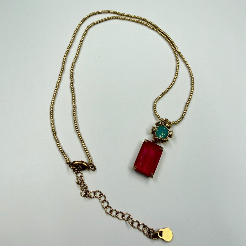 Elegant Gold and Red Pendant Necklace